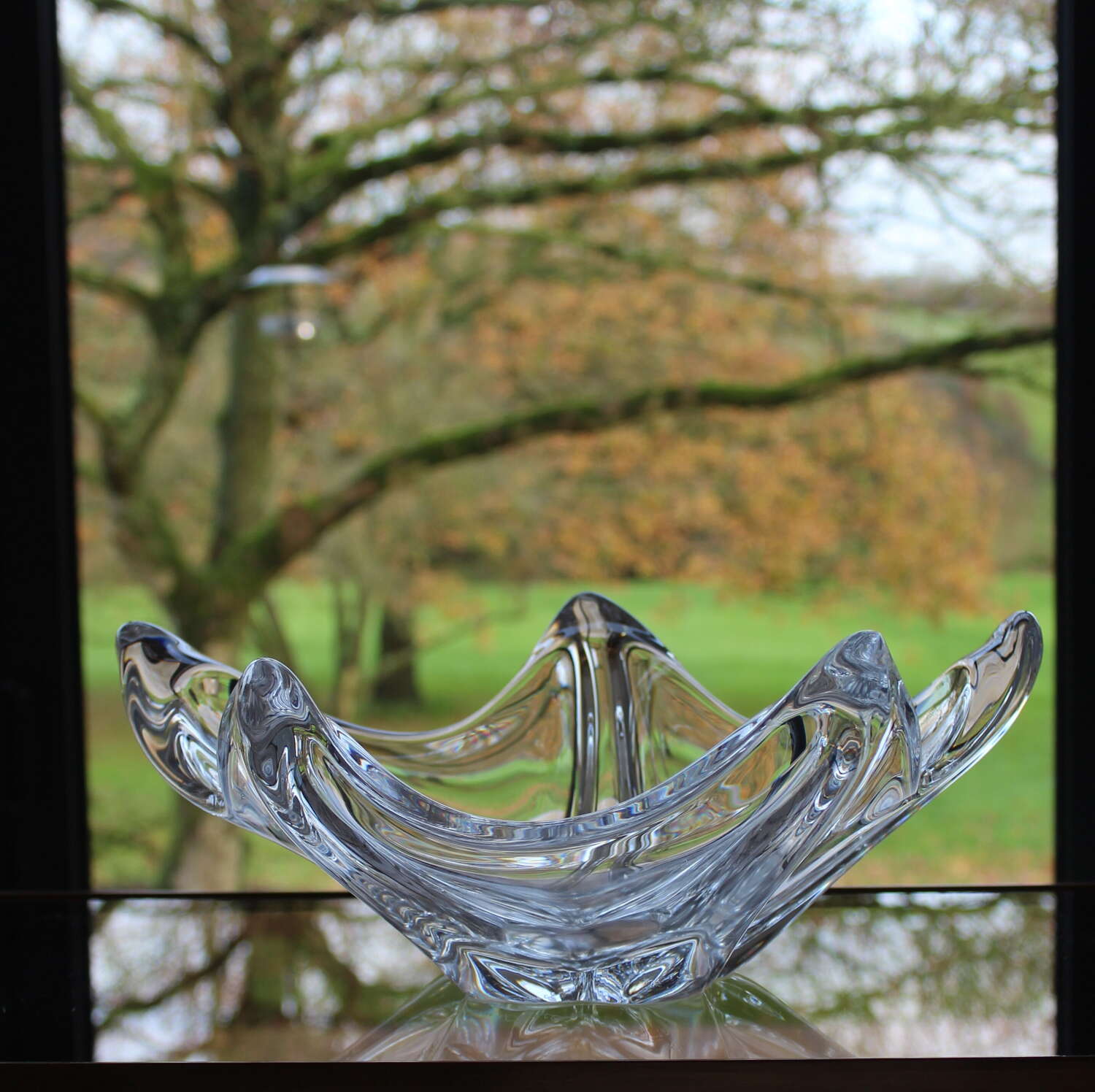 Vintage French Art crystal glass Daum star bowl