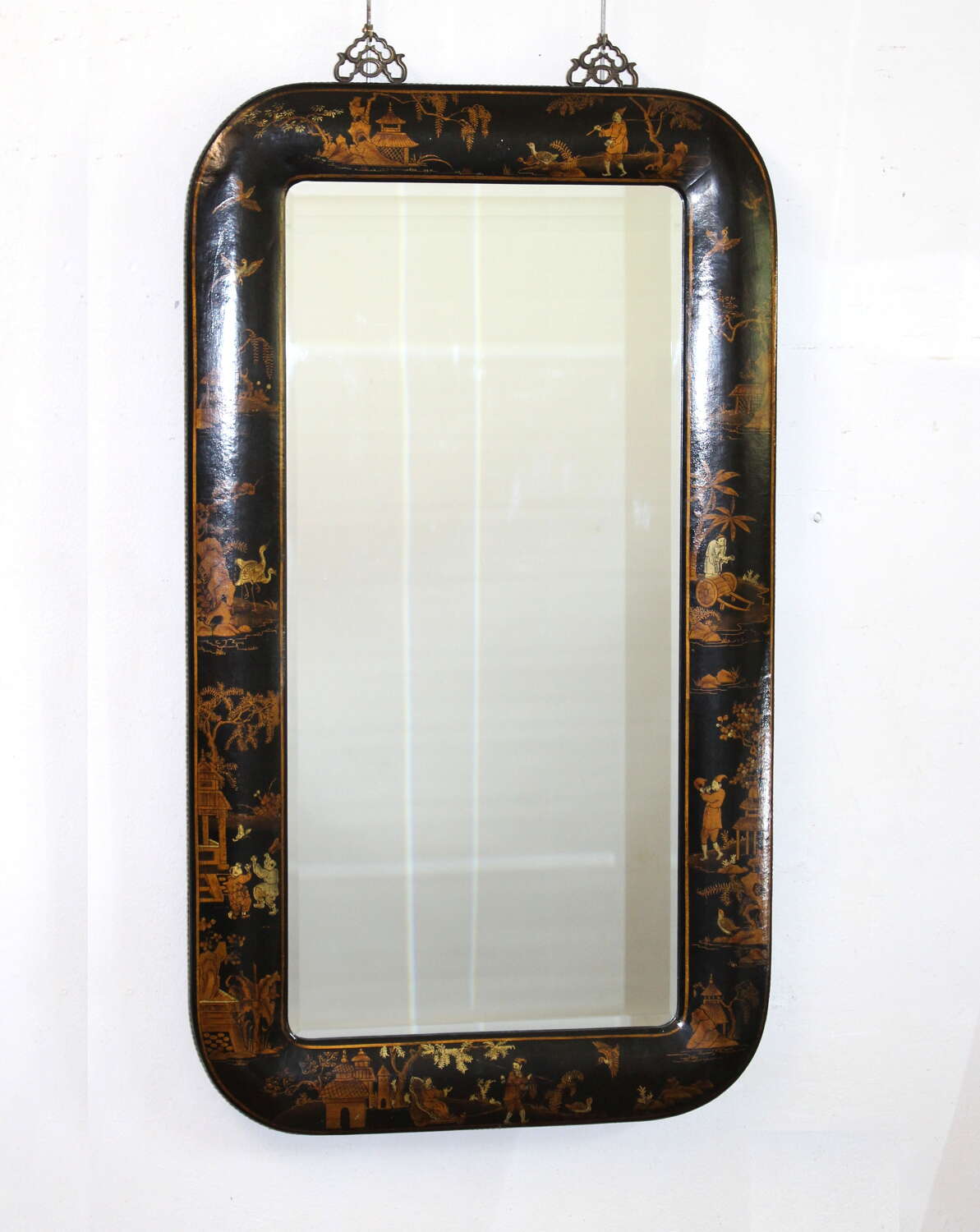 Beautifully decorated Japanese Meiji period lacquer mirror